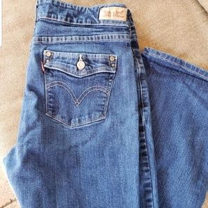 Womens size 30 Levi's jeans
